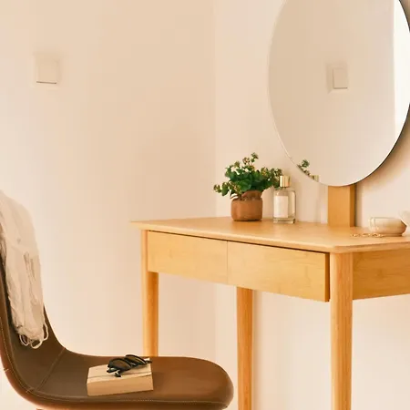 Anastasia Willa Apolakkia