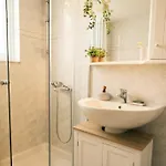 Anastasia * Apolakkia