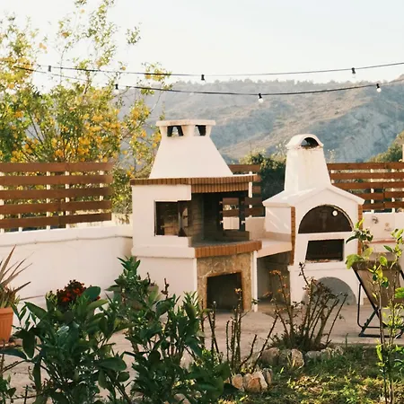 Anastasia * Apolakkia